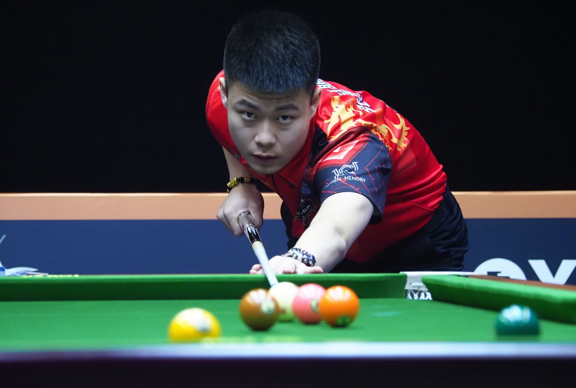 中都透出一 中都透出一