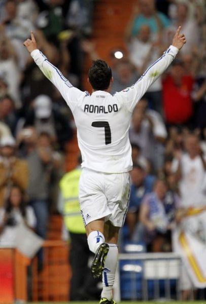 拟被授予 拟被授予