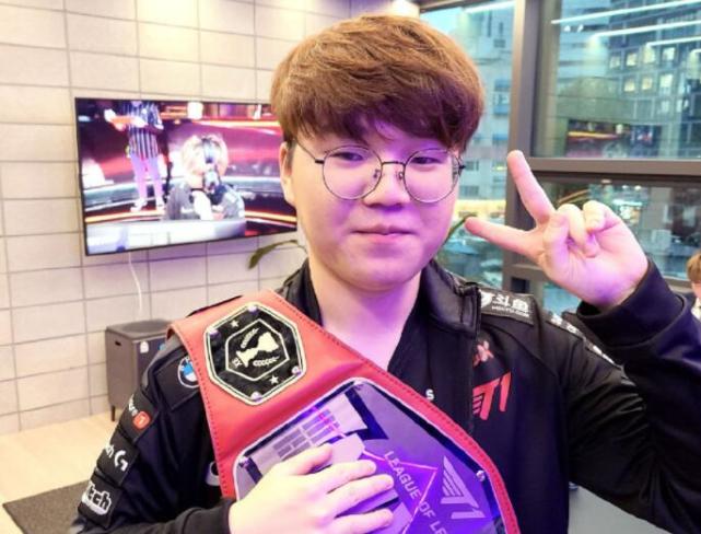 球和严密防 球和严密防